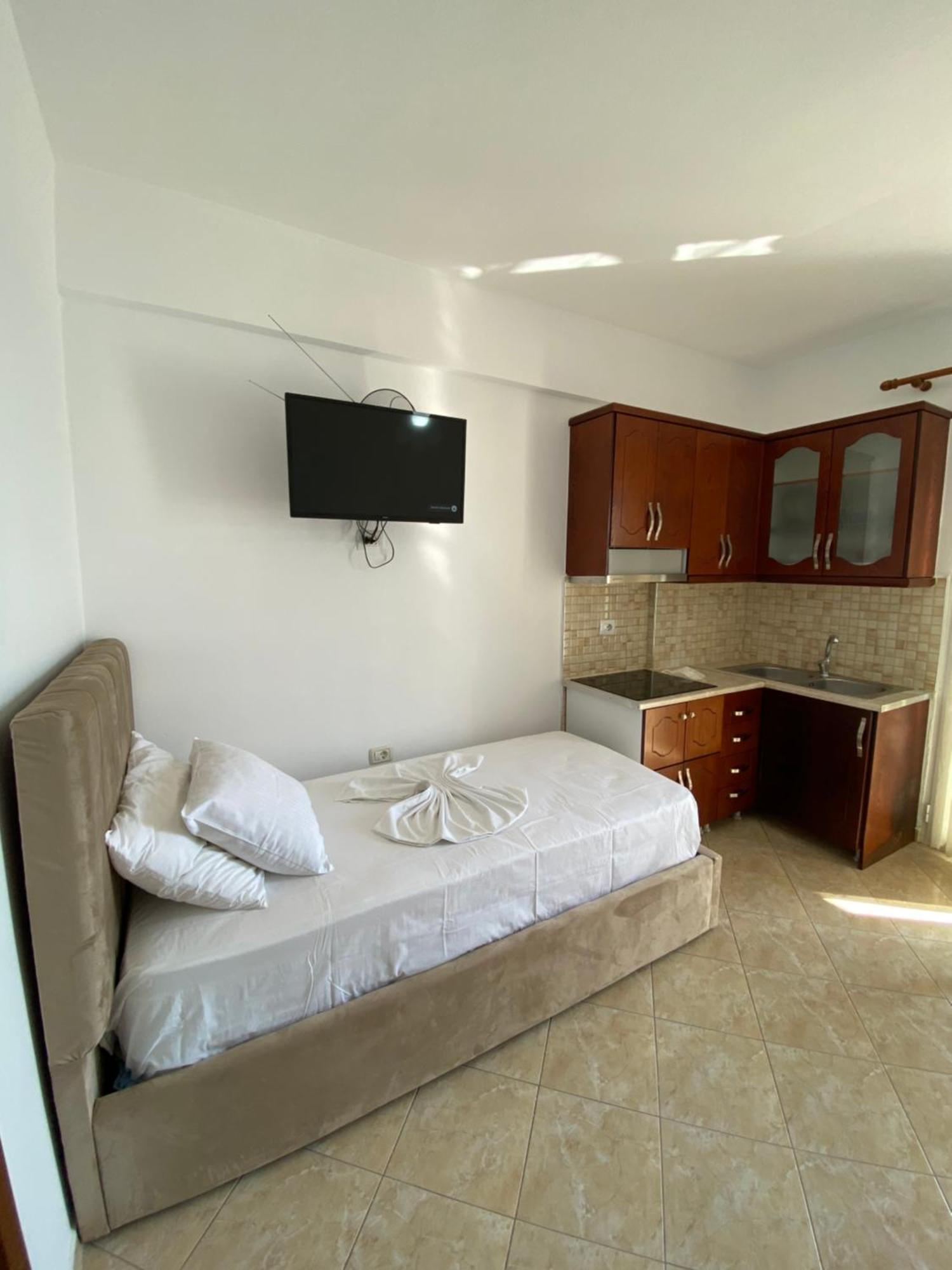 Erioni 3*