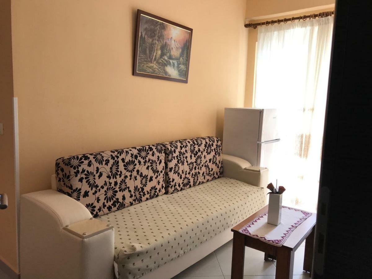 Hotel Erioni